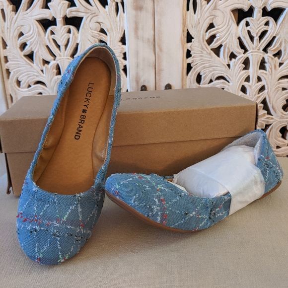 Lucky Brand Summer Flats - Picture 1 of 3